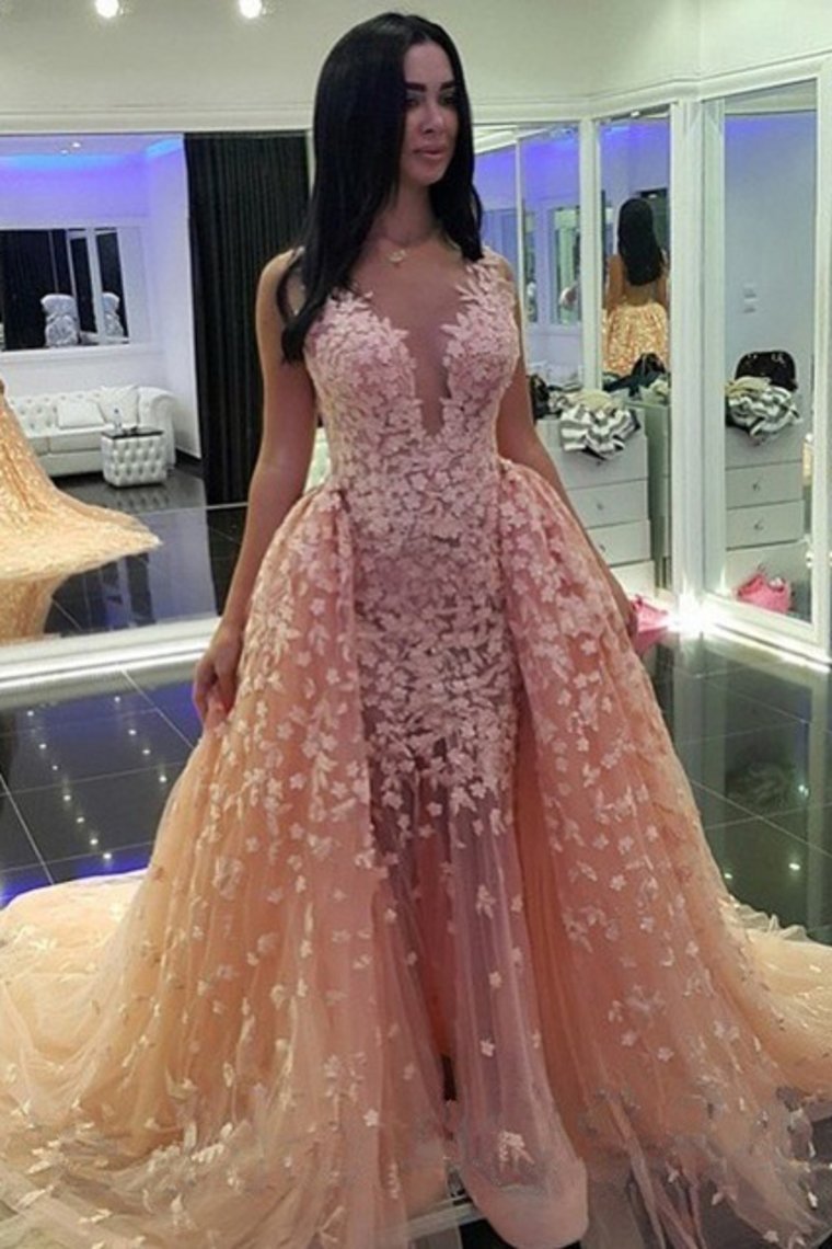 2024 Tulle V Neck With Applique Prom Dresses Mermaid Court Train