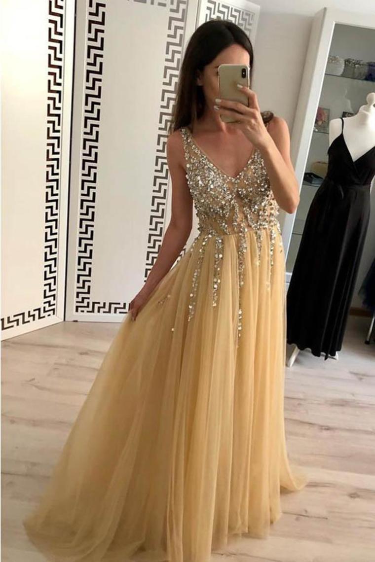 2021 Champagne Tulle Beading A-Line V-Neck Prom Dresses WIth Sweep