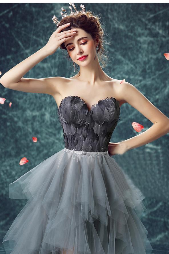 Elegant High Low Strapless Sweetheart Feathers Tulle Gray Prom Dresses with Lace STC15643