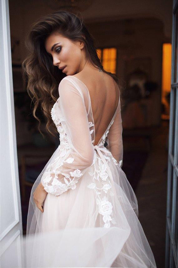 Charming Long Sleeves Backless Tulle Sweep Train Prom Dresses with Appliques