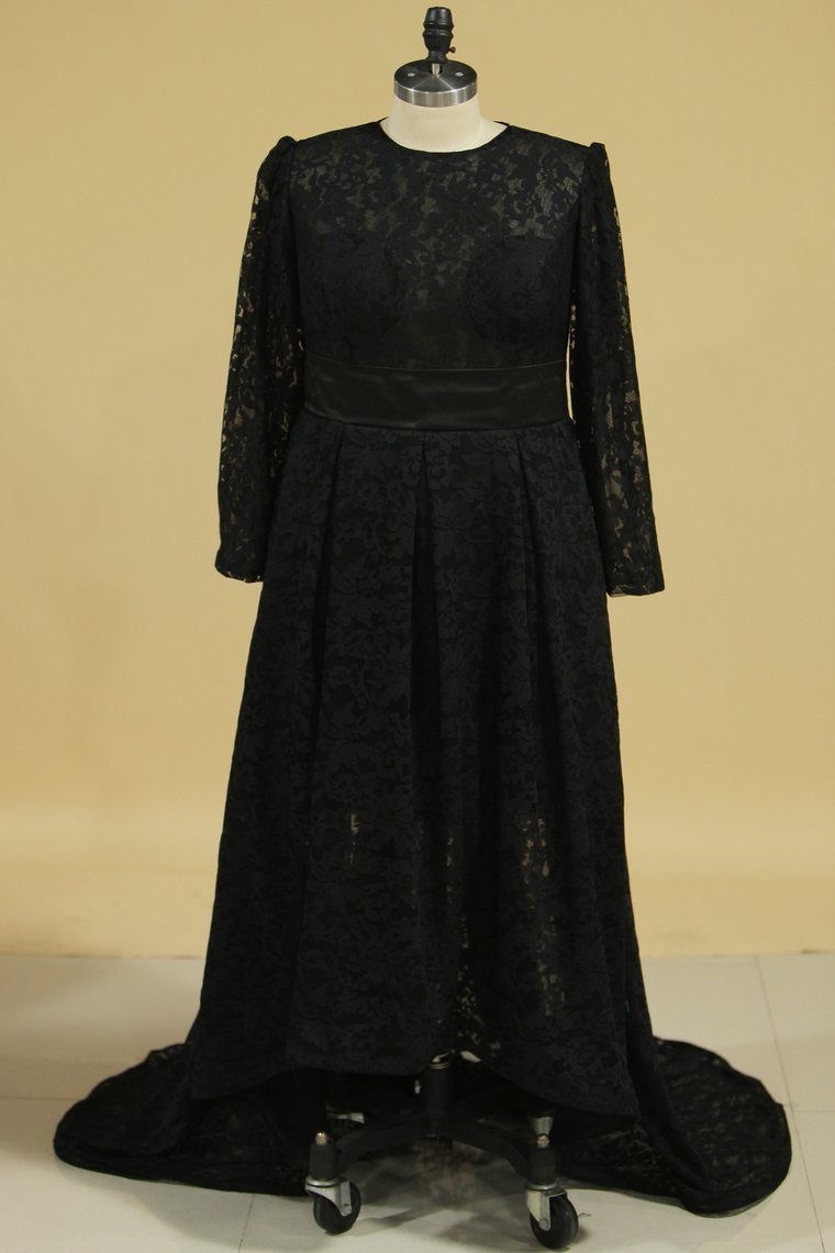 2024 Plus Size A-Line Long Sleeves Lace Prom Dresses Black