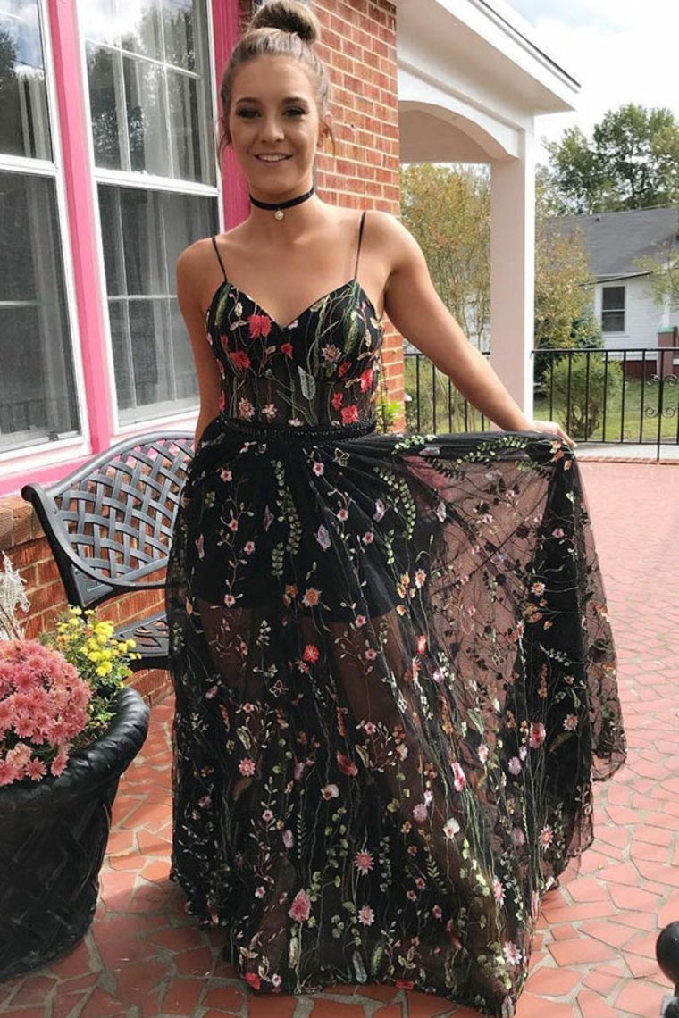 Spaghetti Straps Beautiful Long Embroidery Black Prom Dresses Party
