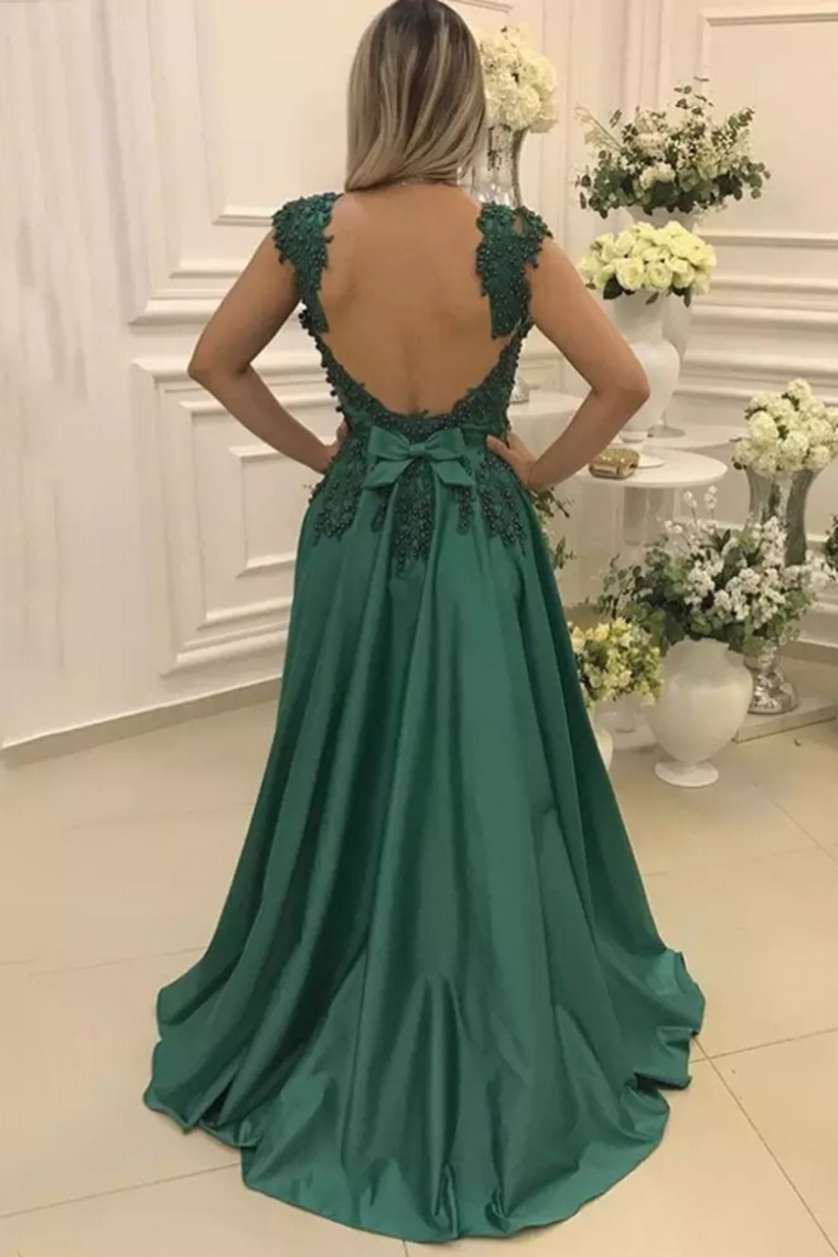 2024 A Line Straps Prom Dresses Open Back Satin With Applique And