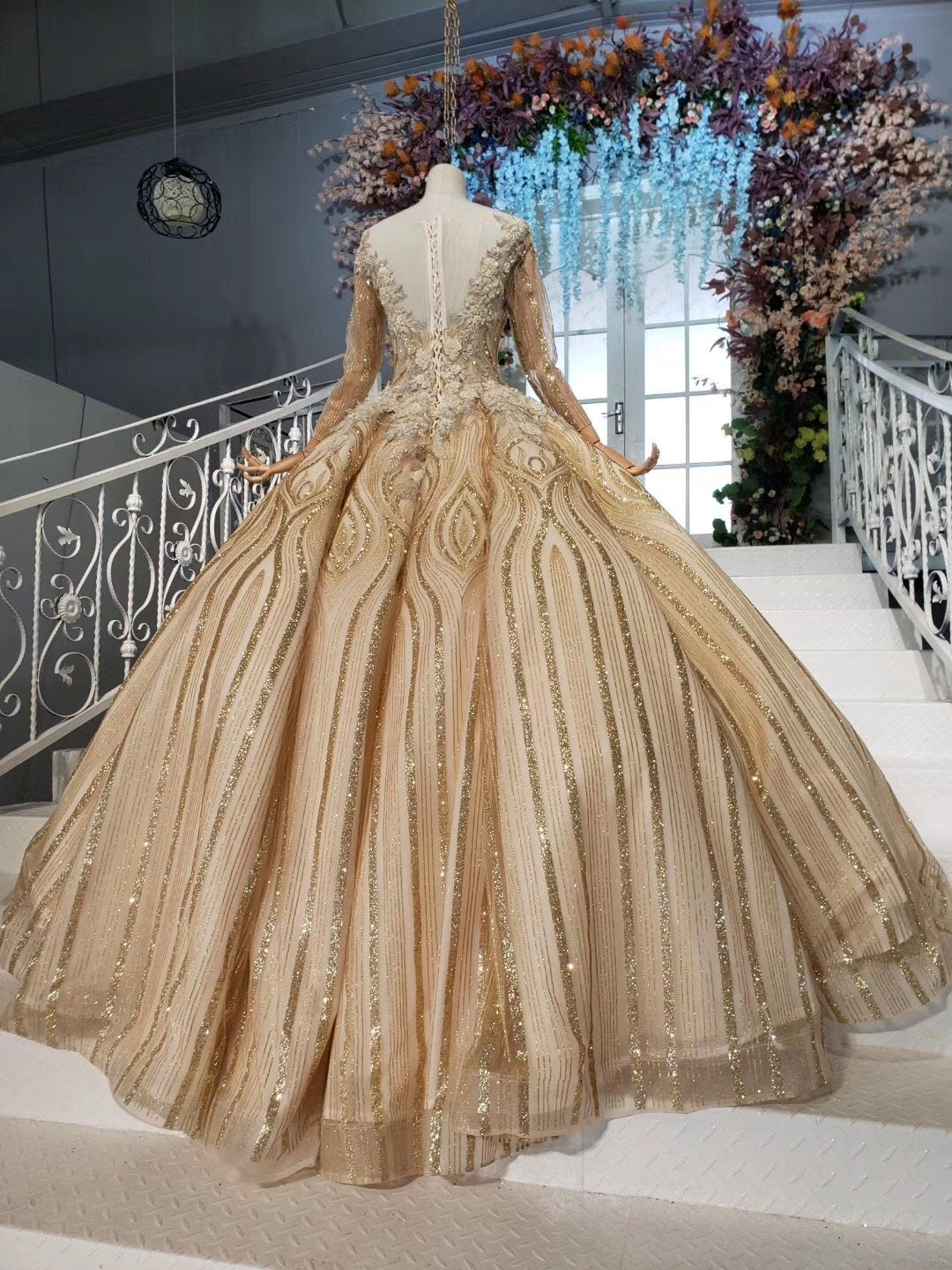 Long Sleeve Ball Gown Beads Lace Appliques Prom Dresses Sequins Quinceanera Dresses STC15241