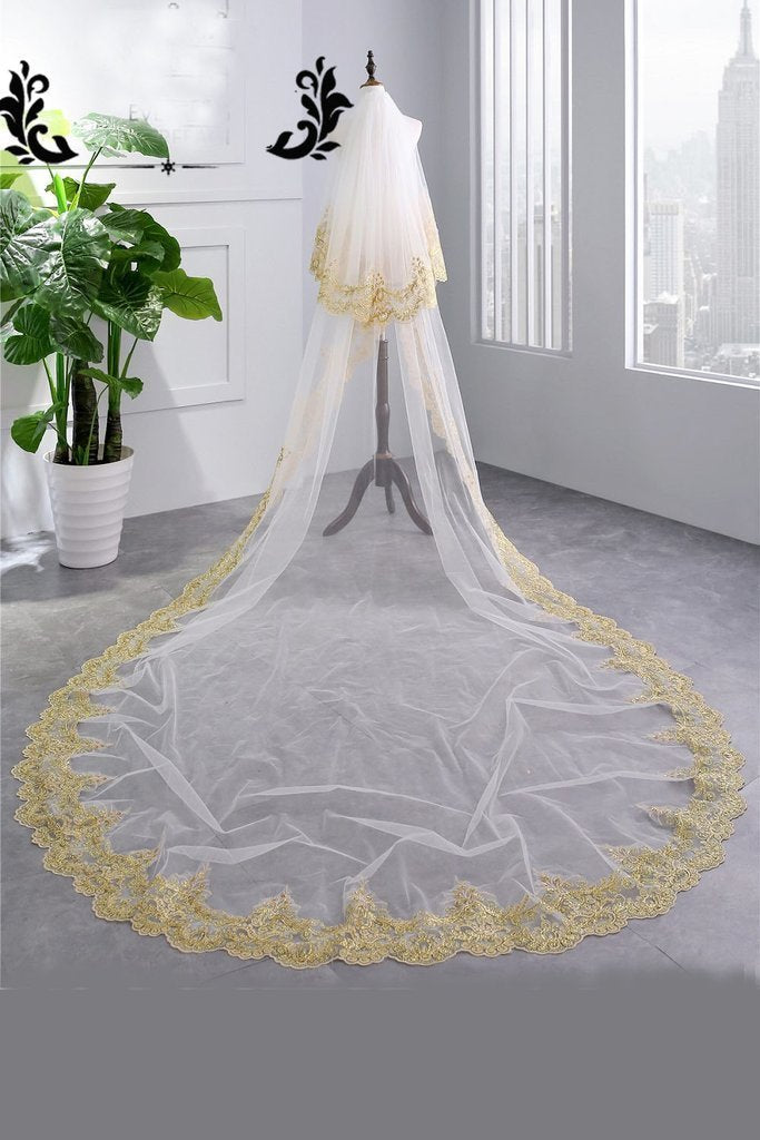 Elegant 3.5 Meters Long Gold Lace Edge Two Layers Long Wedding Veils with Comb