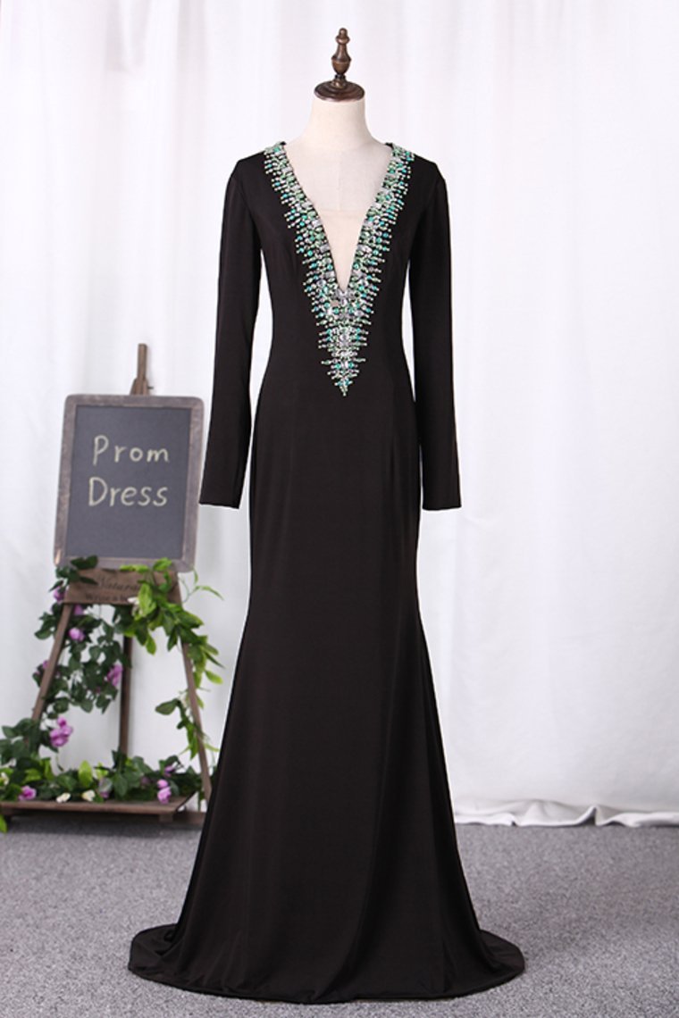 V Neck Long Sleeves Mother Of The Bride Dresses Spandex With Beading