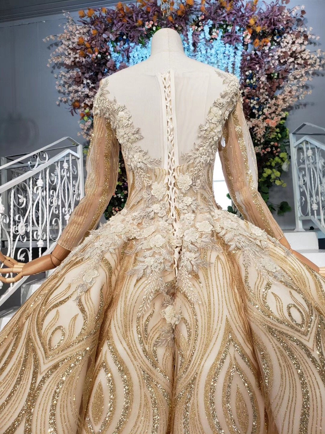 Long Sleeve Ball Gown Beads Lace Appliques Prom Dresses Sequins Quinceanera Dresses STC15241