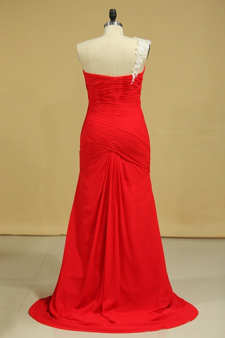Red One Shoulder Pleated Bodice Sheath Evening Dress Chiffon With