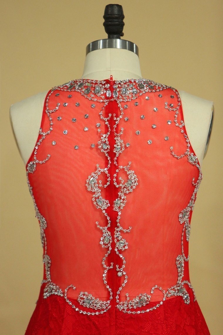 Red Plus Size Prom Dresses Scoop Beaded Bodice Sweep Train Lace