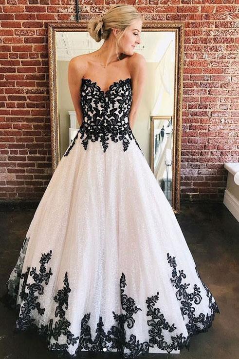 A Line Sweetheart Strapless White Tulle Black Lace Appliques Formal Prom Dresses STC15558