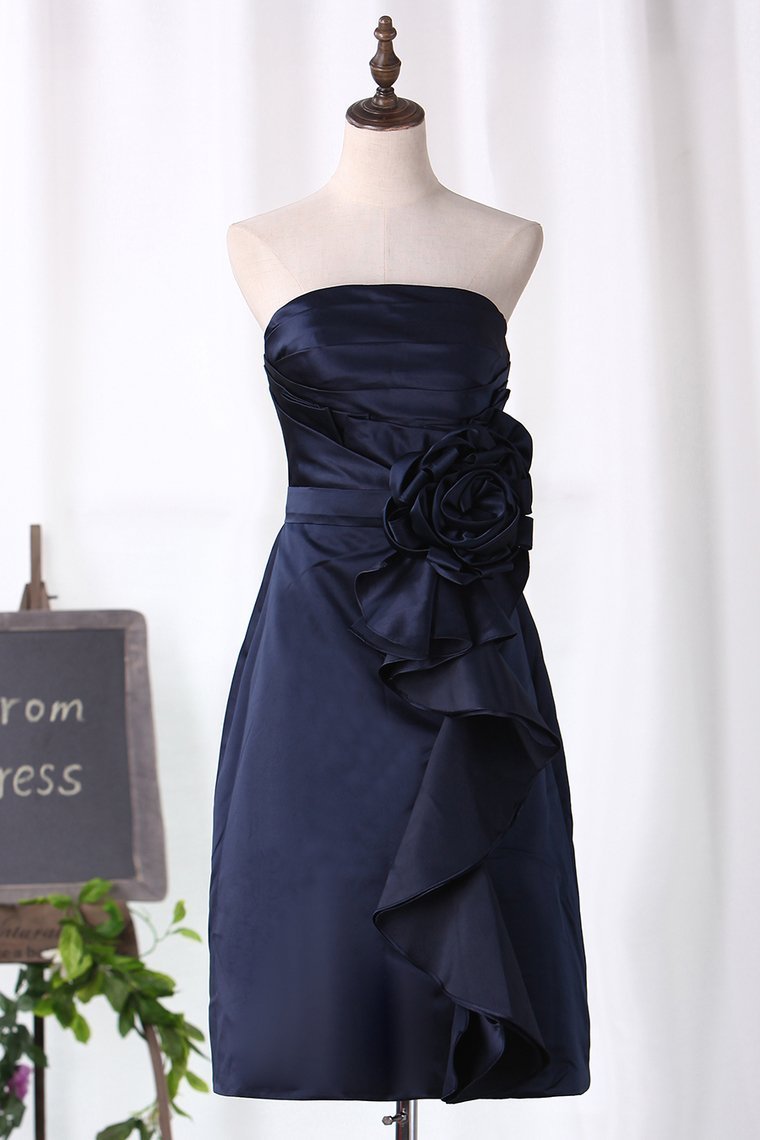 2021 A Line Bridesmaid Dresses Strapless Knee Length Satin With