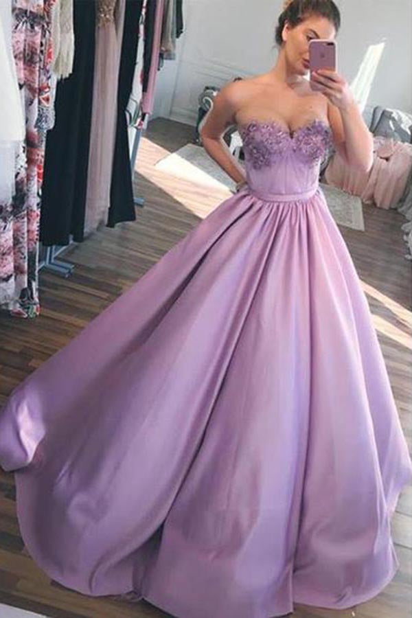 Chic Sweetheart Satin Sleeveless Ball Gown Appliques Prom Dresses